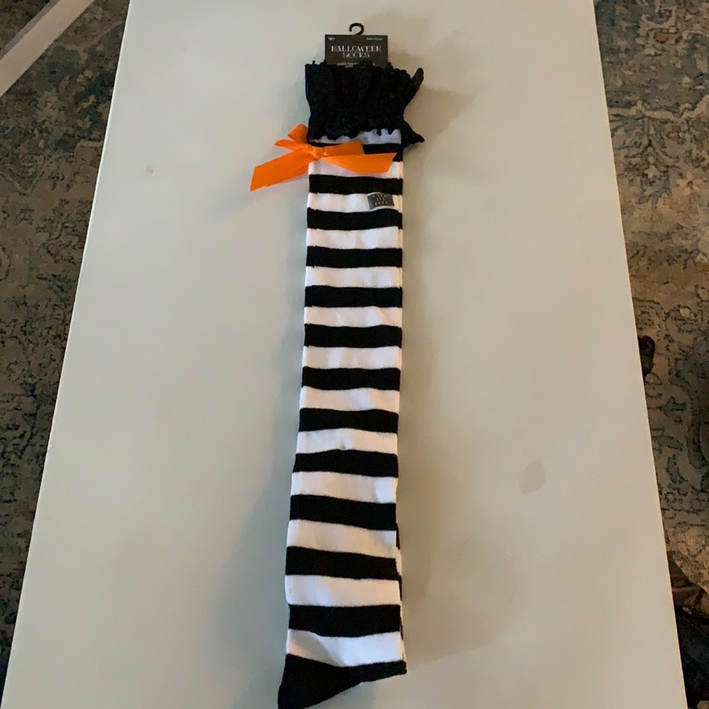 NWT Over the knee Halloween socks